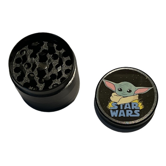 Baby Yoda pocket grinder - Picture 2 of 3